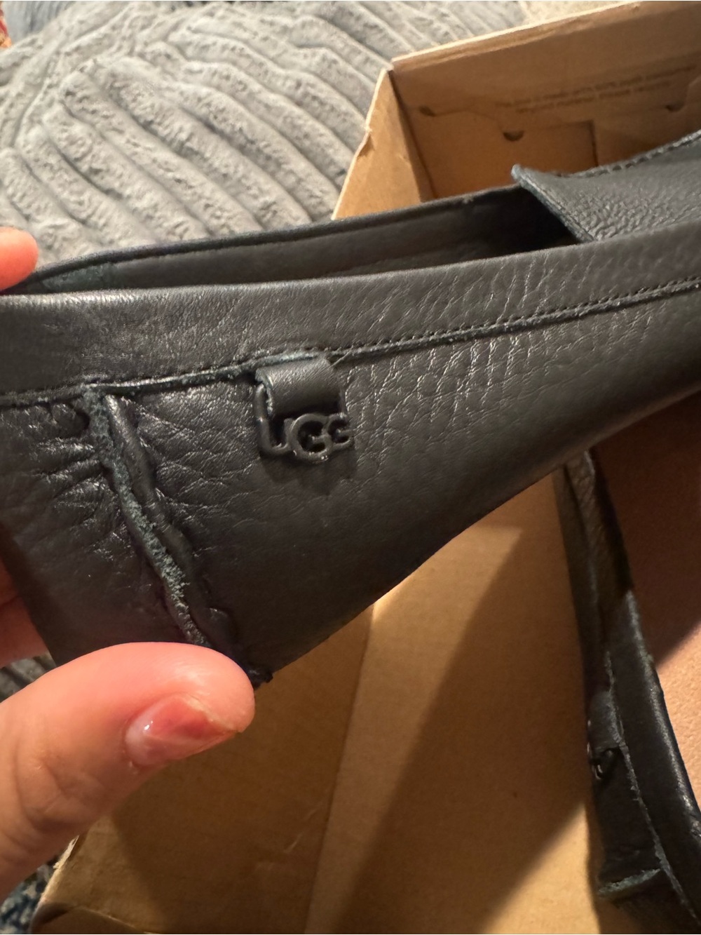 New NIB UGG black Leather Loafers Women's Size: 8 - Picture 4 of 11